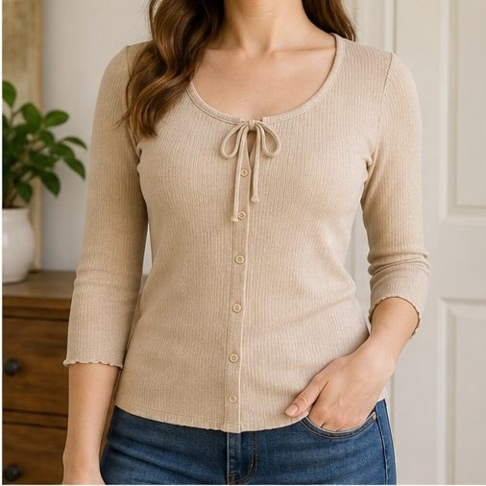 Sand Ruffle Blouse - Picture 2 of 6
